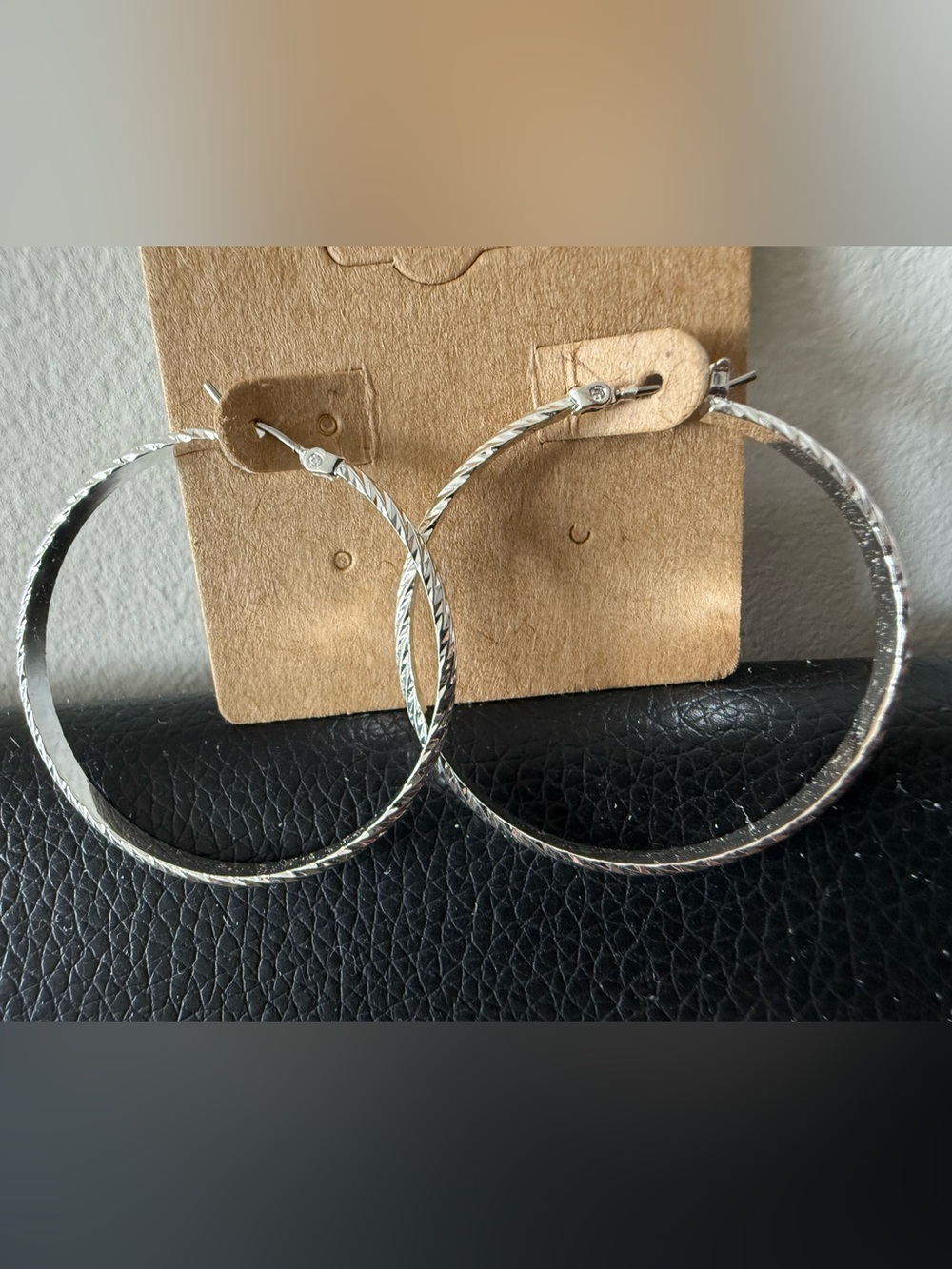 Source Unknown Silver Textured Twisted Hoop Earrings - Picture 10 of 10